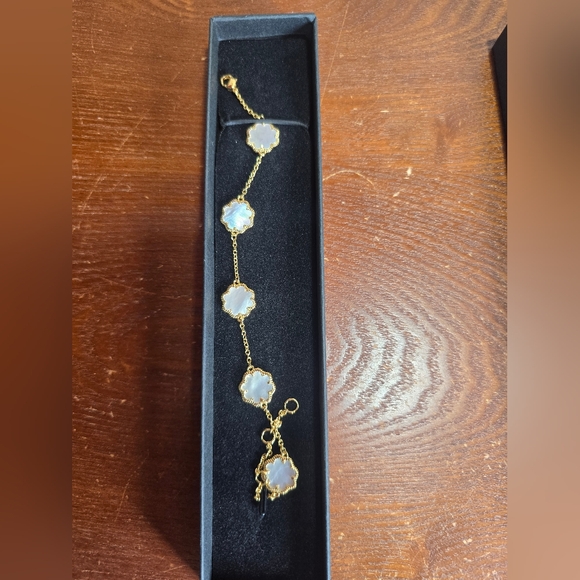 SOLD🔥NEW STERLING FOREVER 14K GOLD PLATED & MOTHER-OF-PEARL CHARM BRACELET - Picture 6 of 10